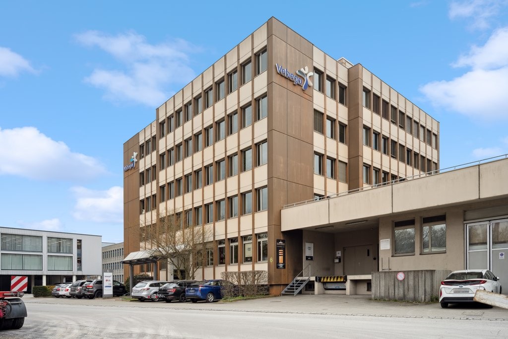635m² office