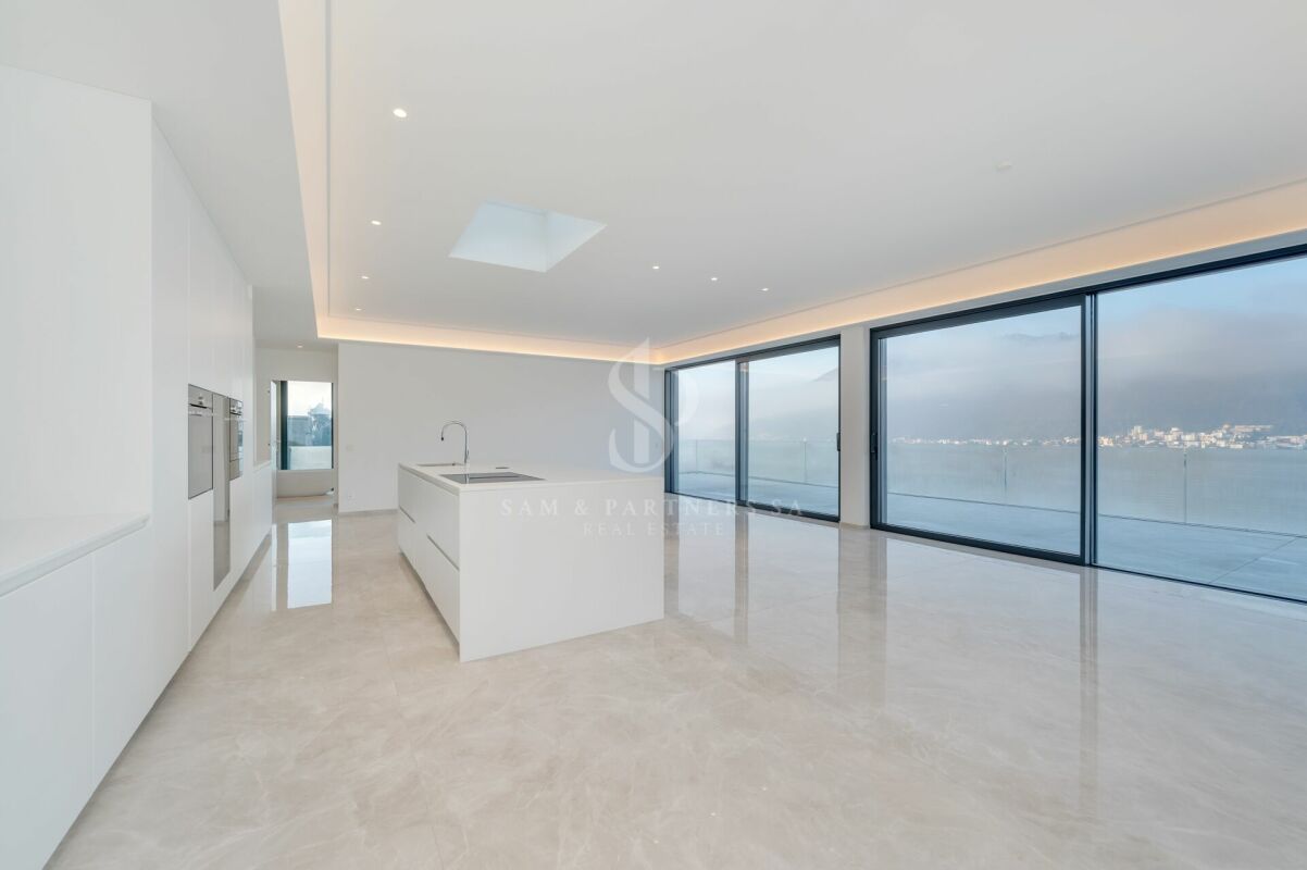 5 rooms apartment