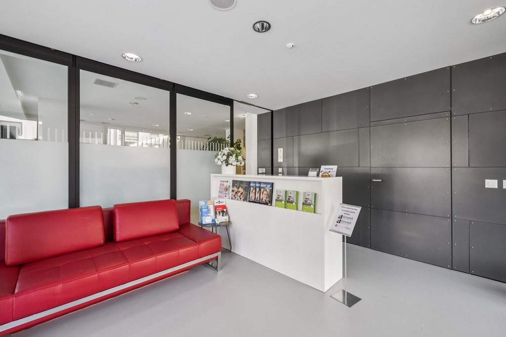 448m² commercial