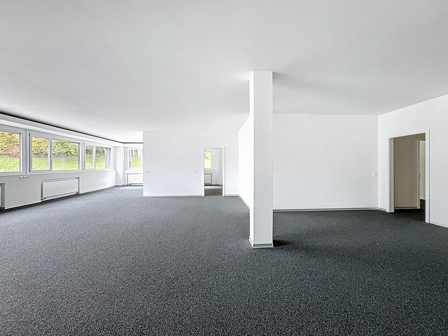 200m² office
