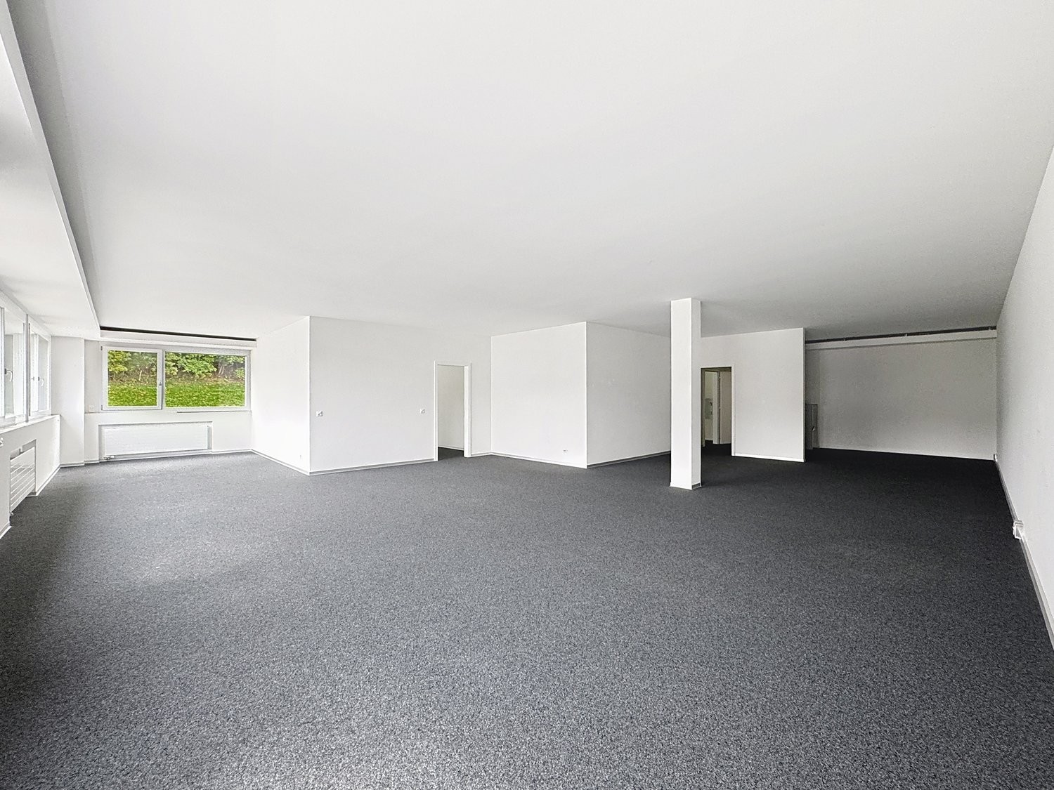 200m² office
