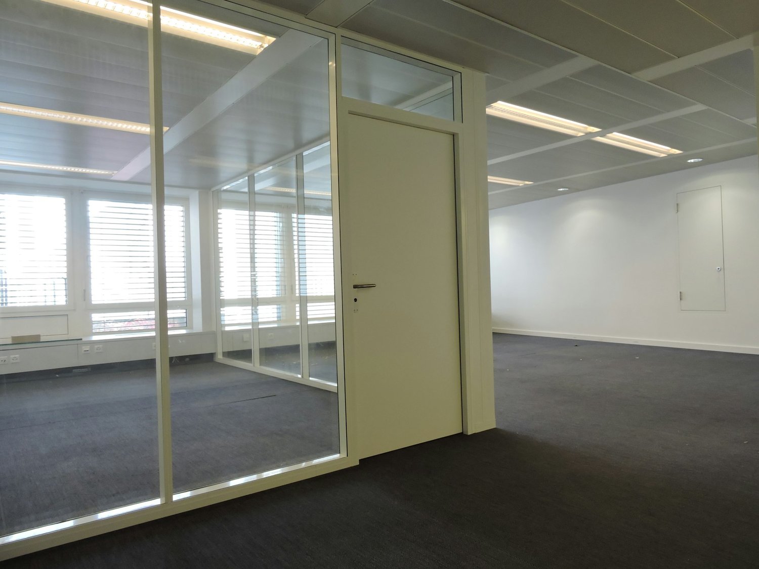 95m² office
