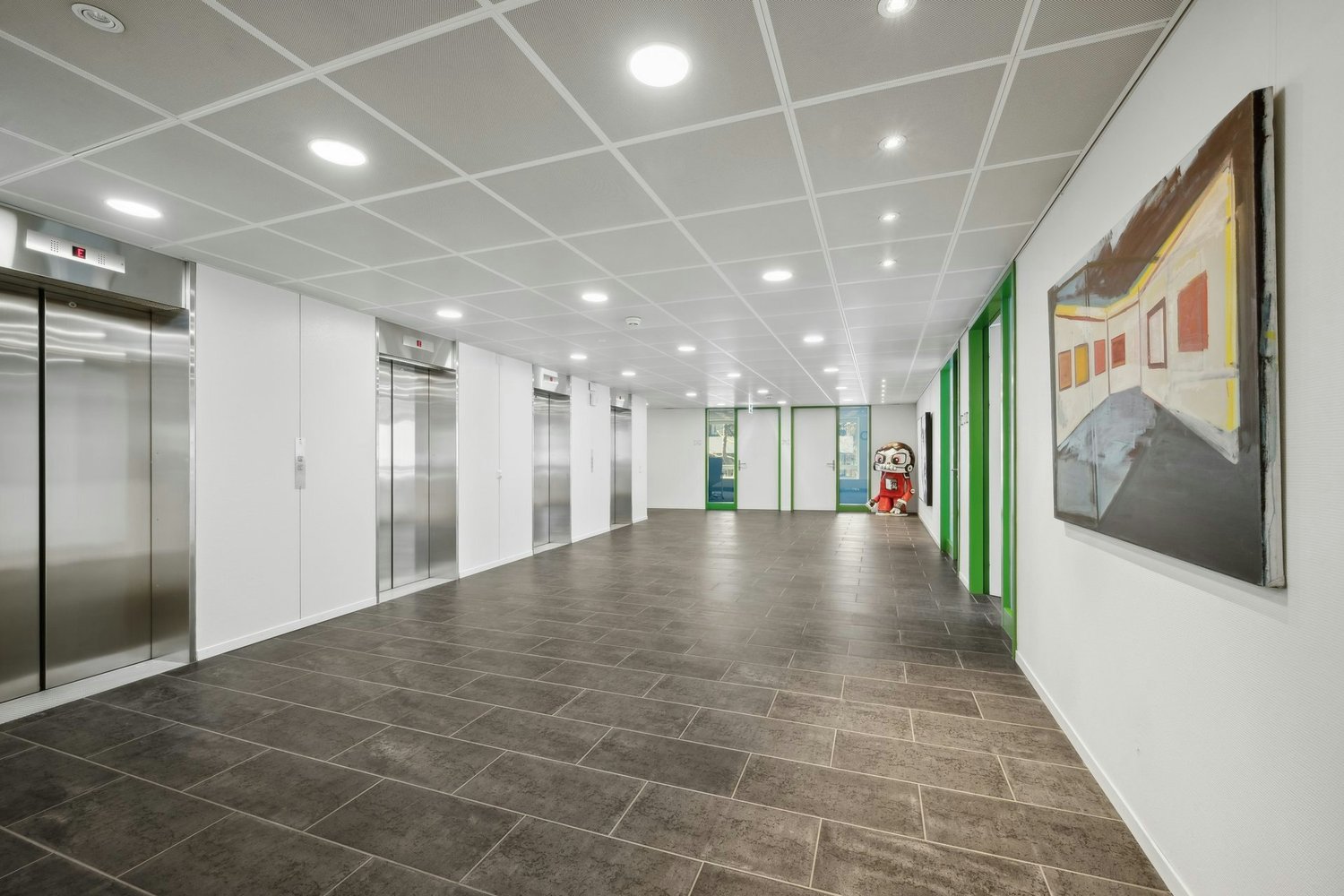 95m² office