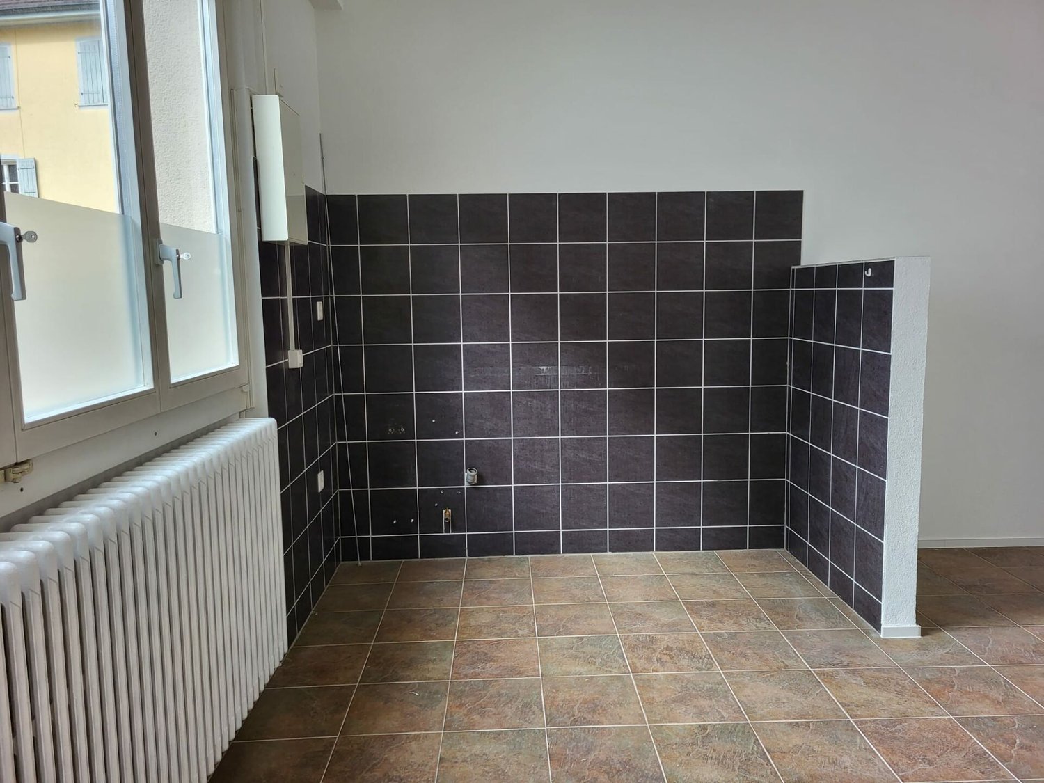 60m² office