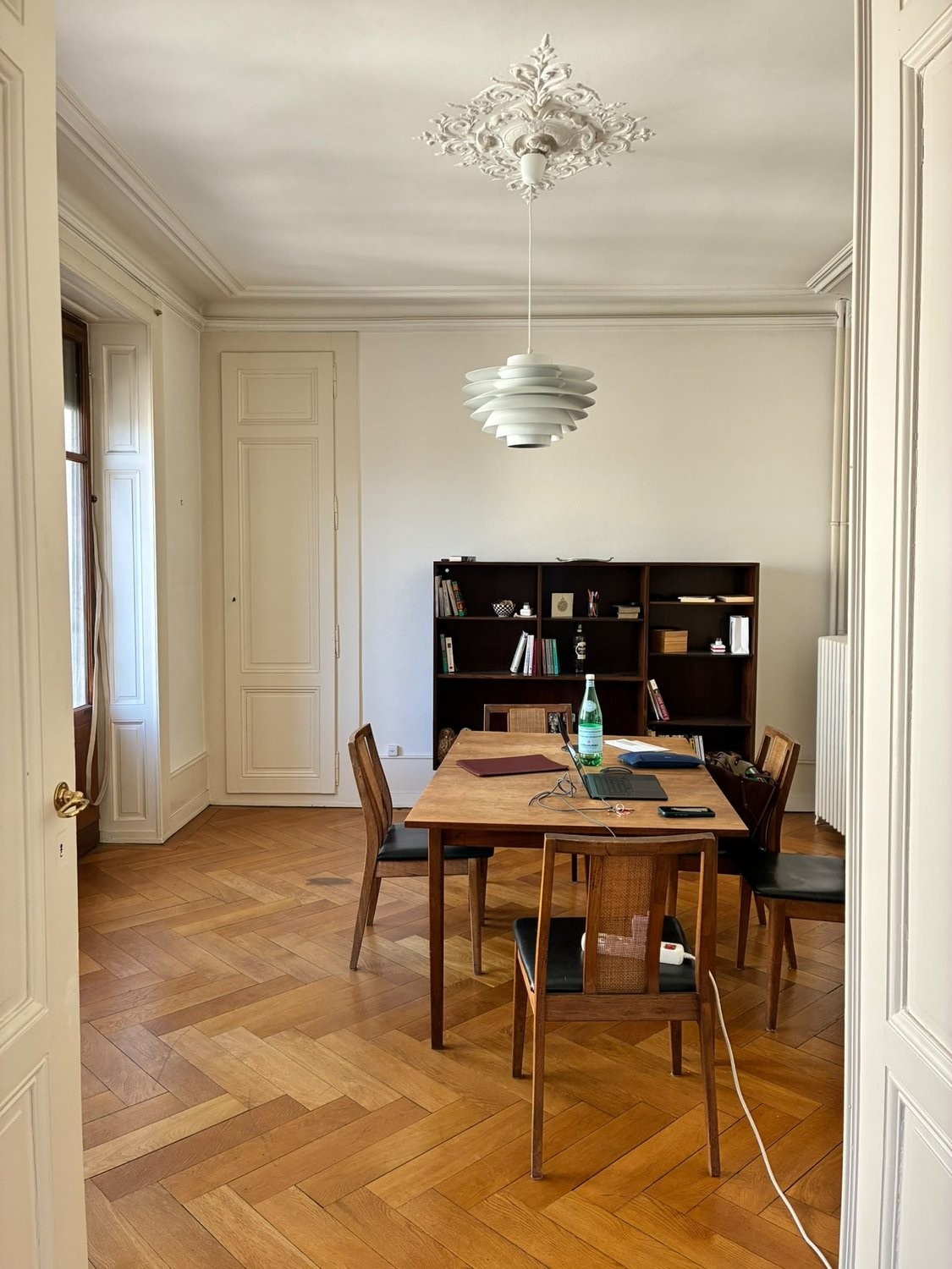 5 rooms apartment