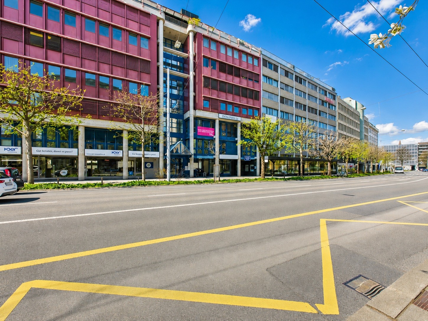 325m² shop