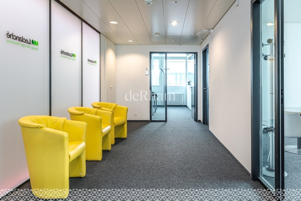 468m² office