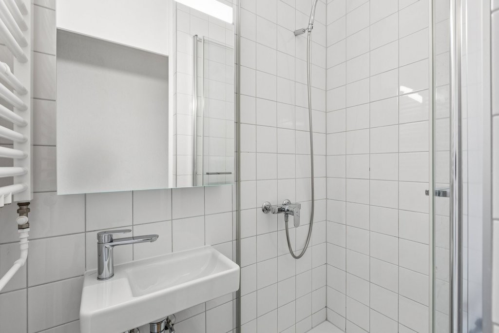 5 rooms apartment