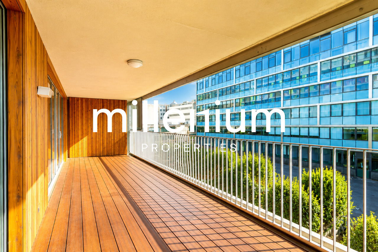 5 rooms apartment