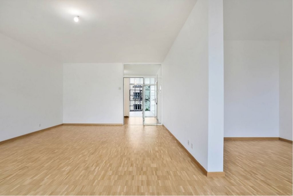 5 rooms apartment