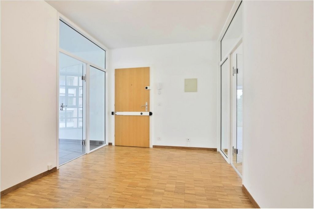5 rooms apartment