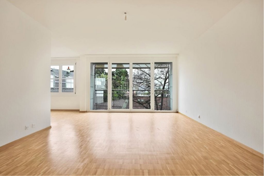 5 rooms apartment