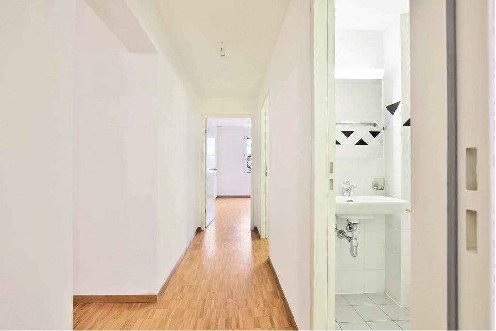 5 rooms apartment