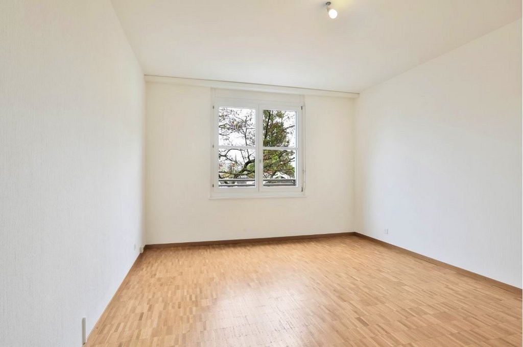 5 rooms apartment