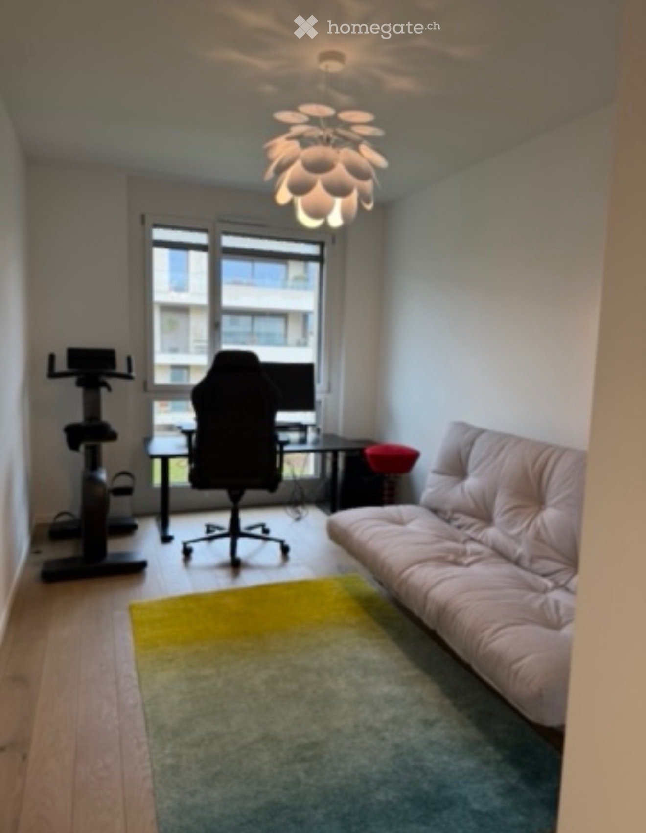 5 rooms apartment