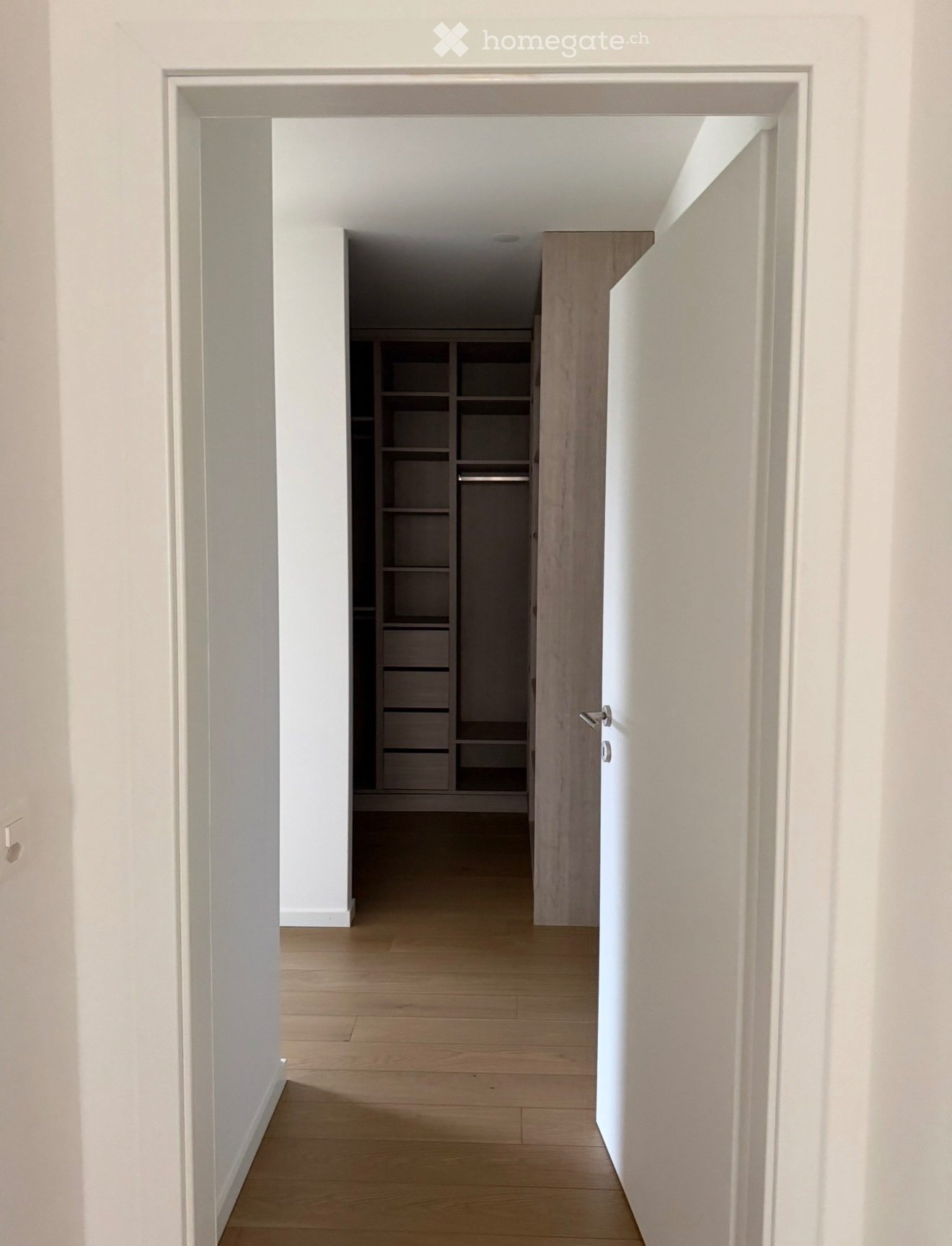 5 rooms apartment