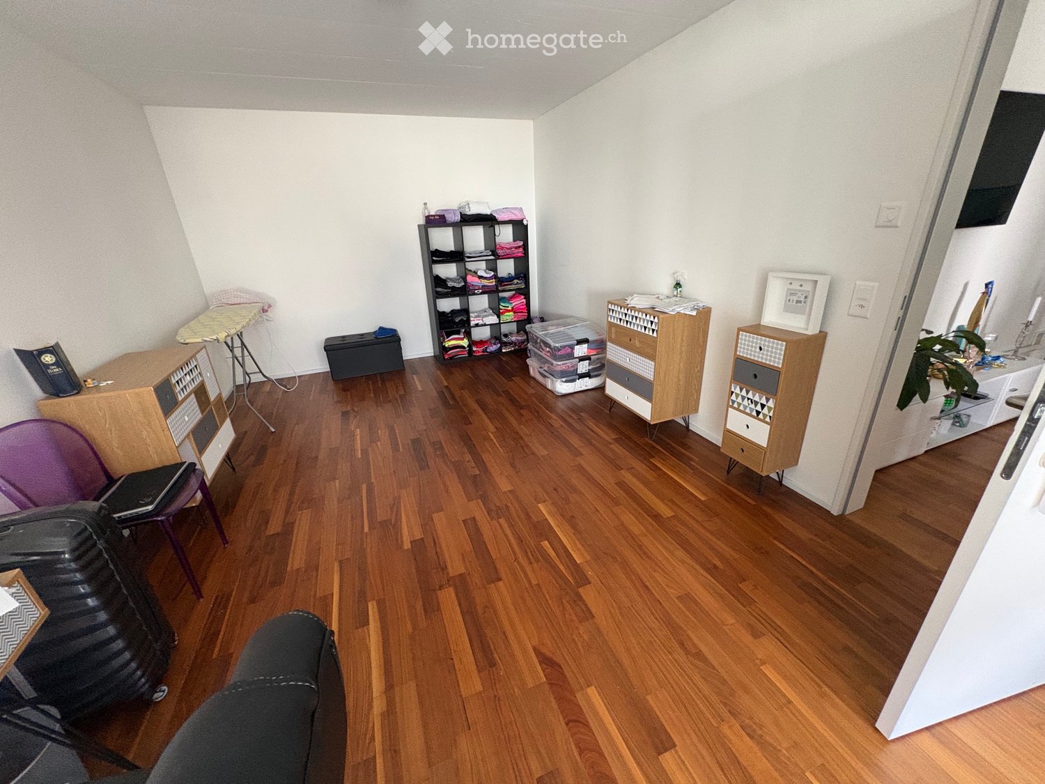1 room single room