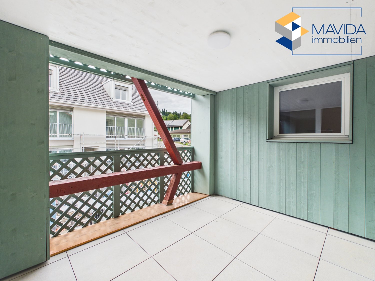 120m² studio