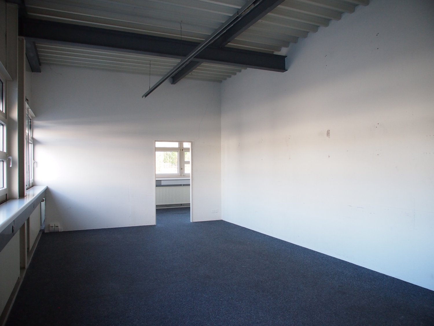 324m² office