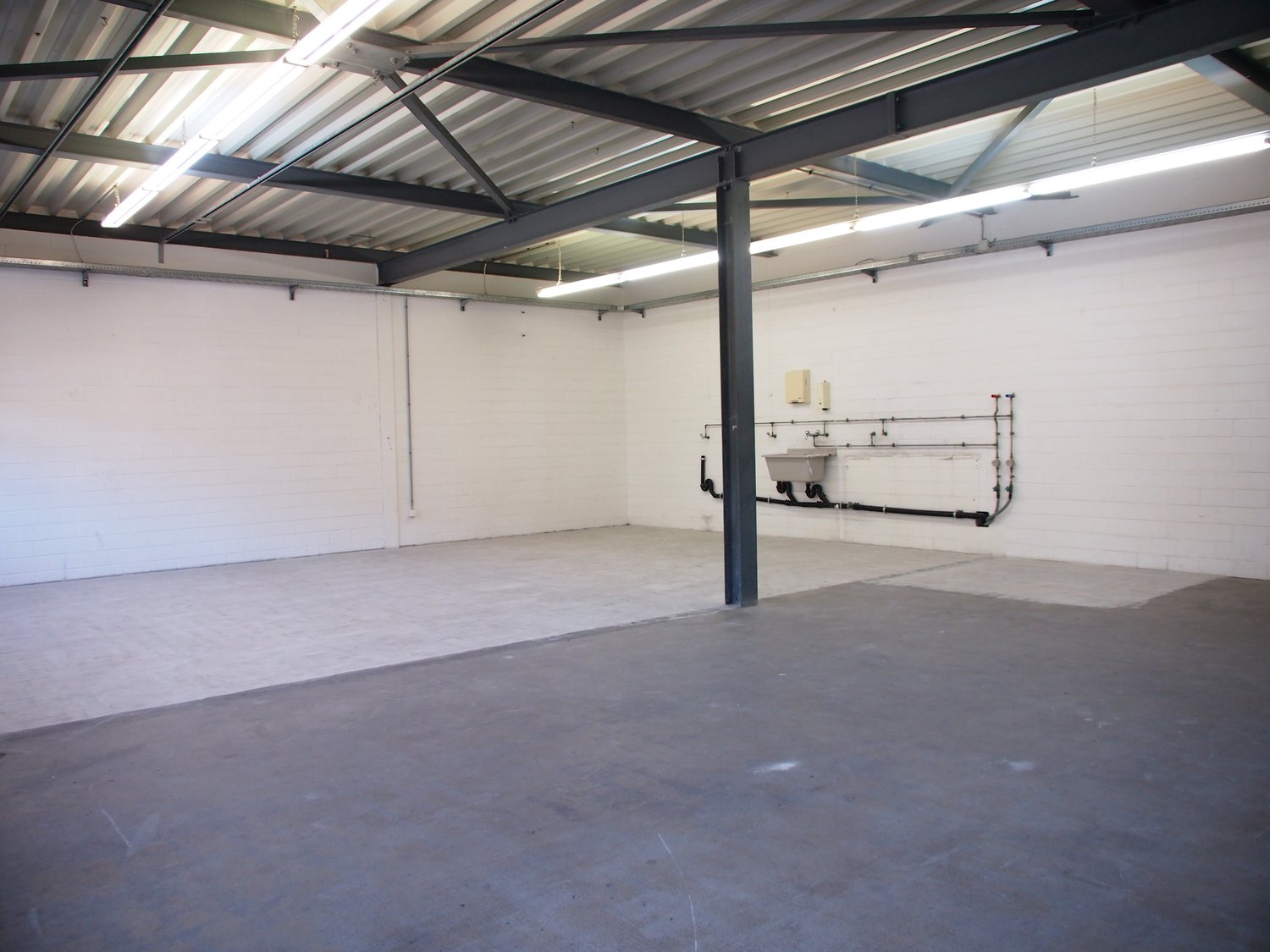 324m² office