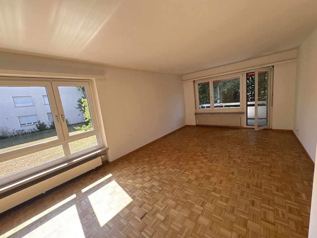 5 rooms apartment