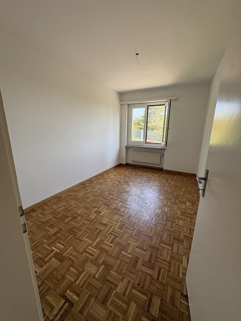 5 rooms apartment