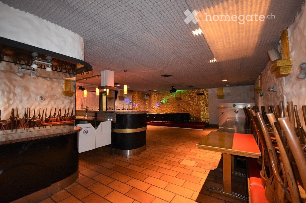 145m² commercial