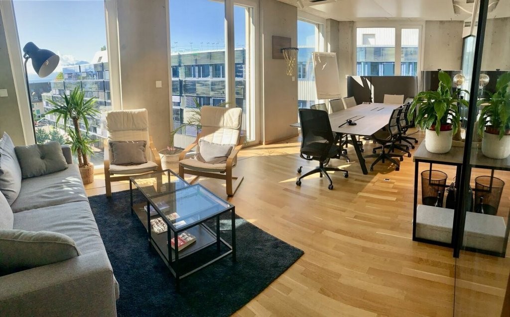 305m² office