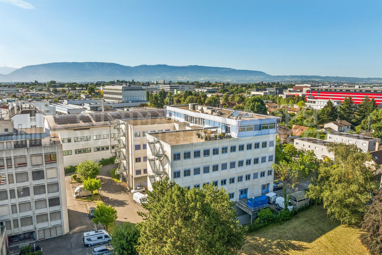 461m² commerciale
