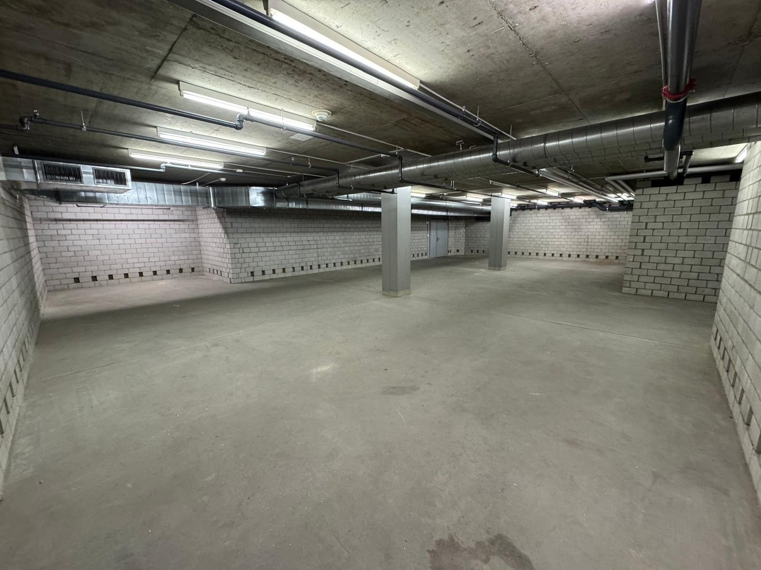 186m² deposito