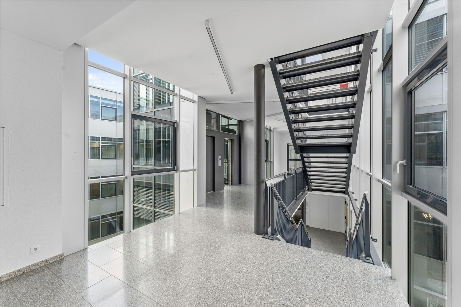 403m² bureau