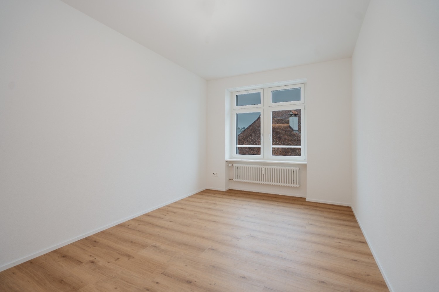 5 rooms apartment