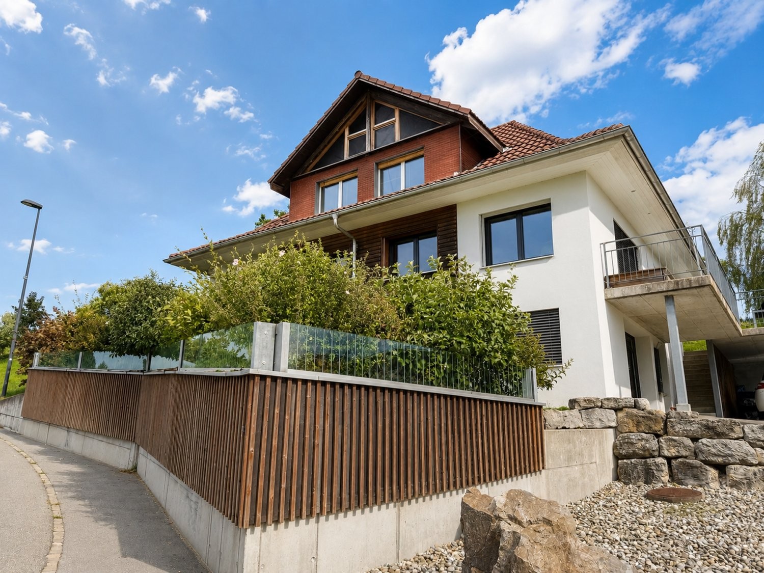Casa multifamiliare con 5 ½ locali