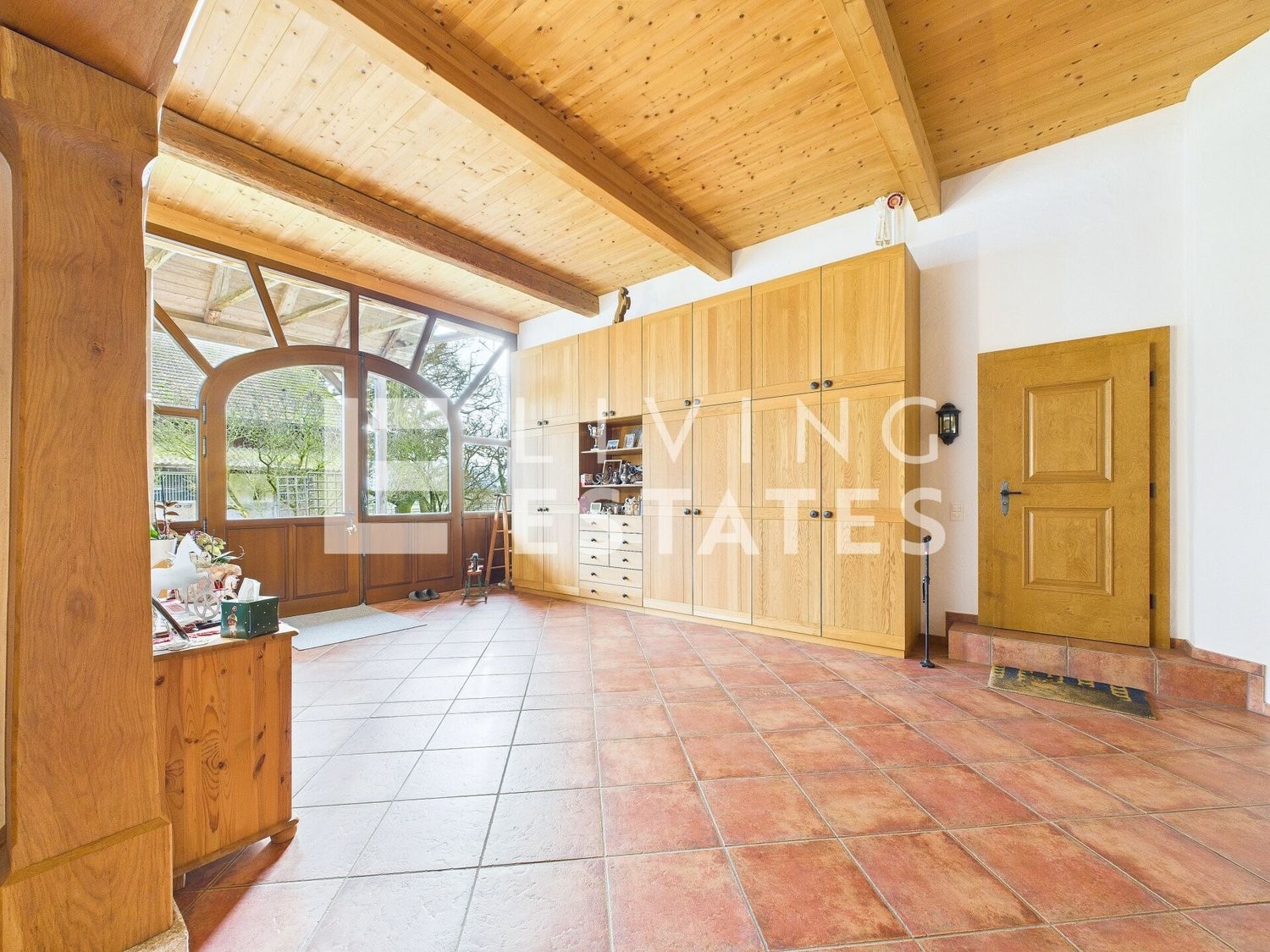 16 ½ rooms farm house