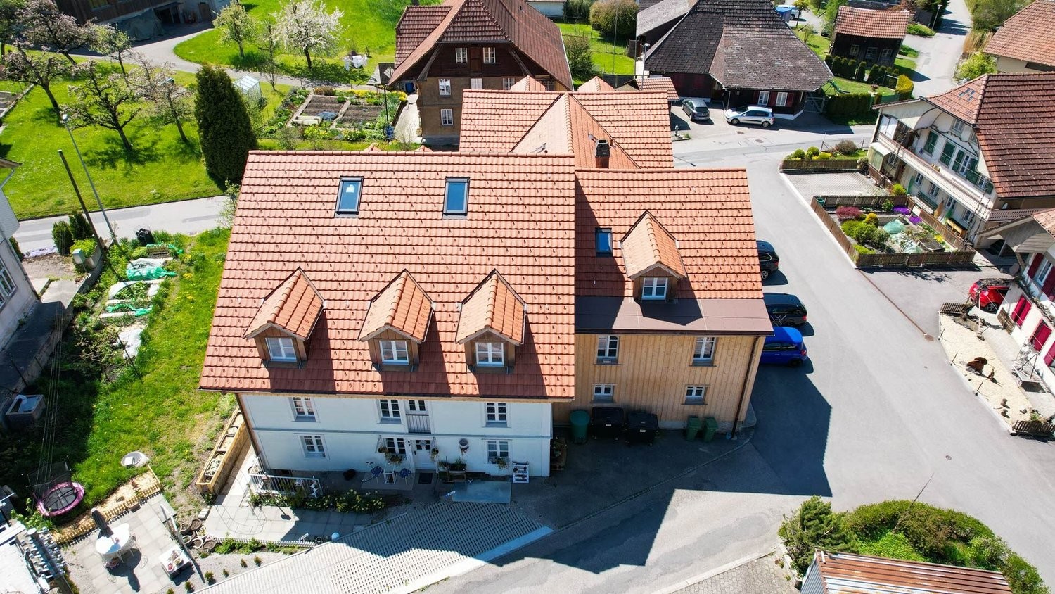 11 rooms multi family house