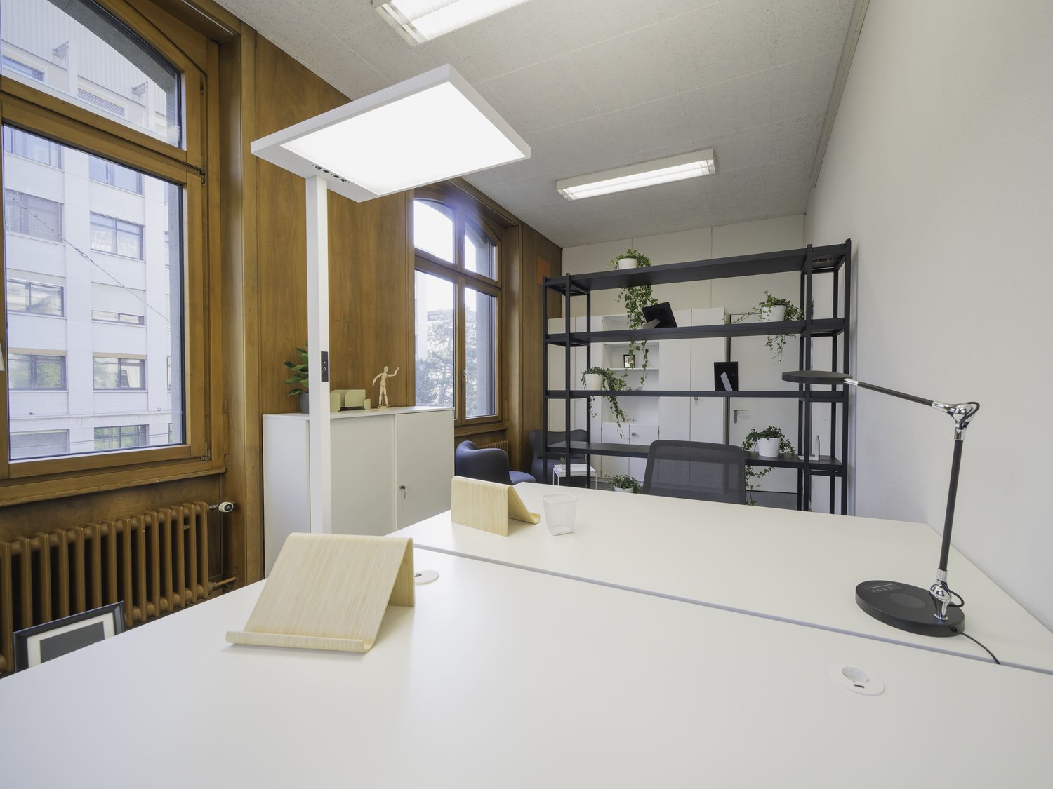 60m² office
