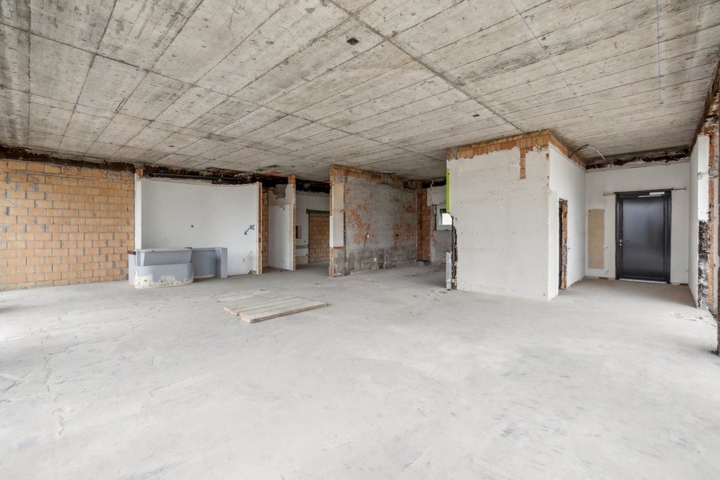 130m² negozio