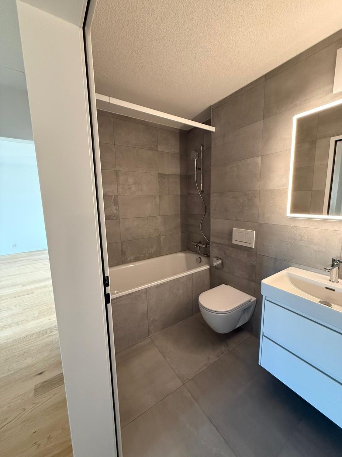 3 ¾ locali