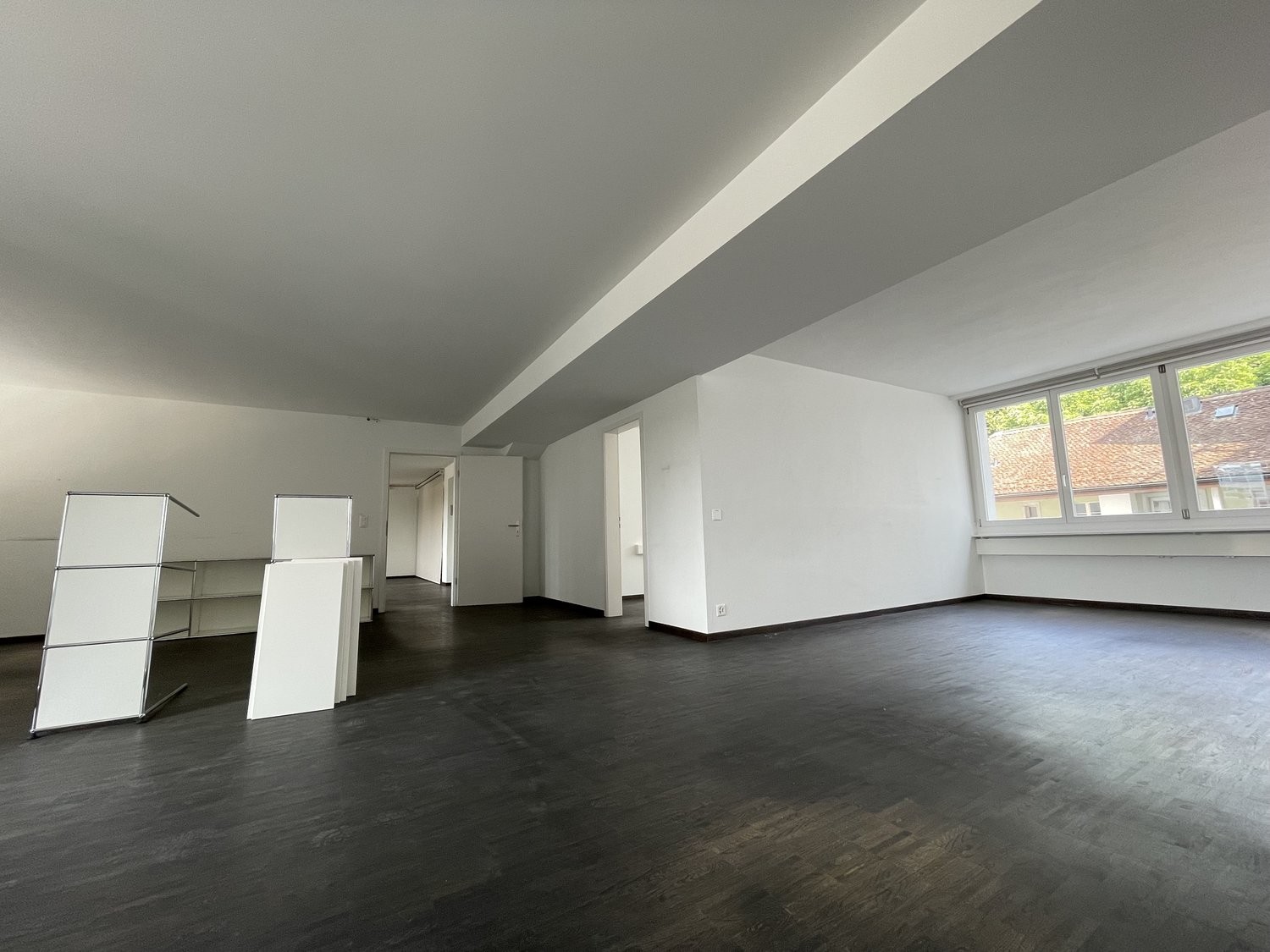 153m² office
