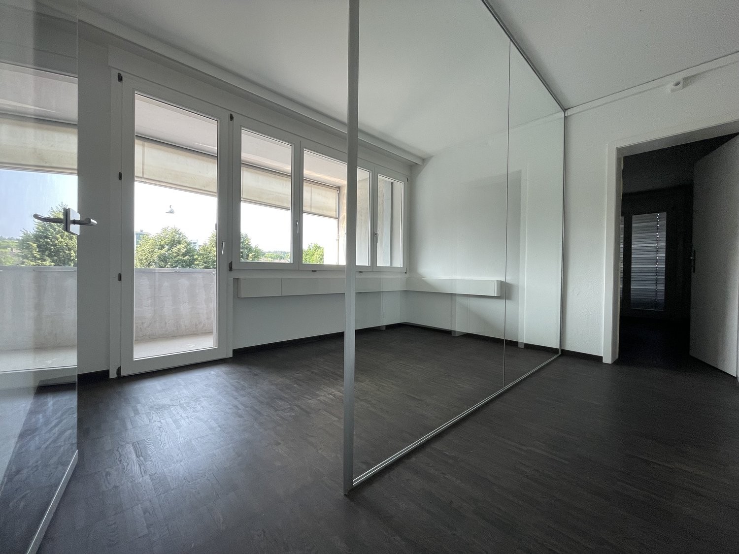 153m² office
