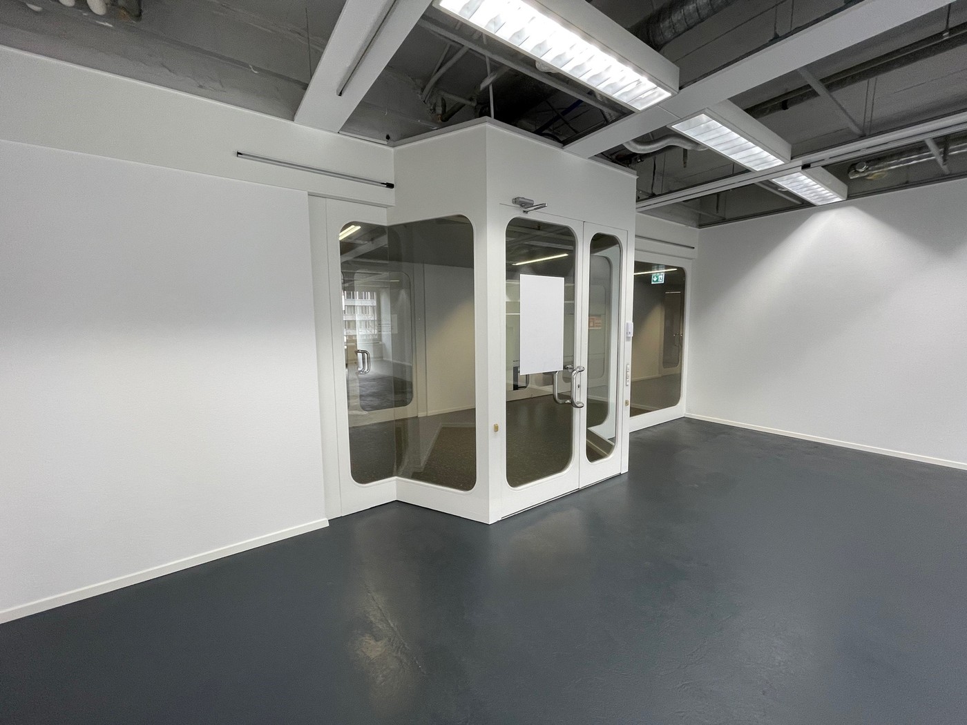 95m² commercial