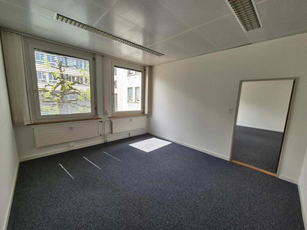 42m² office