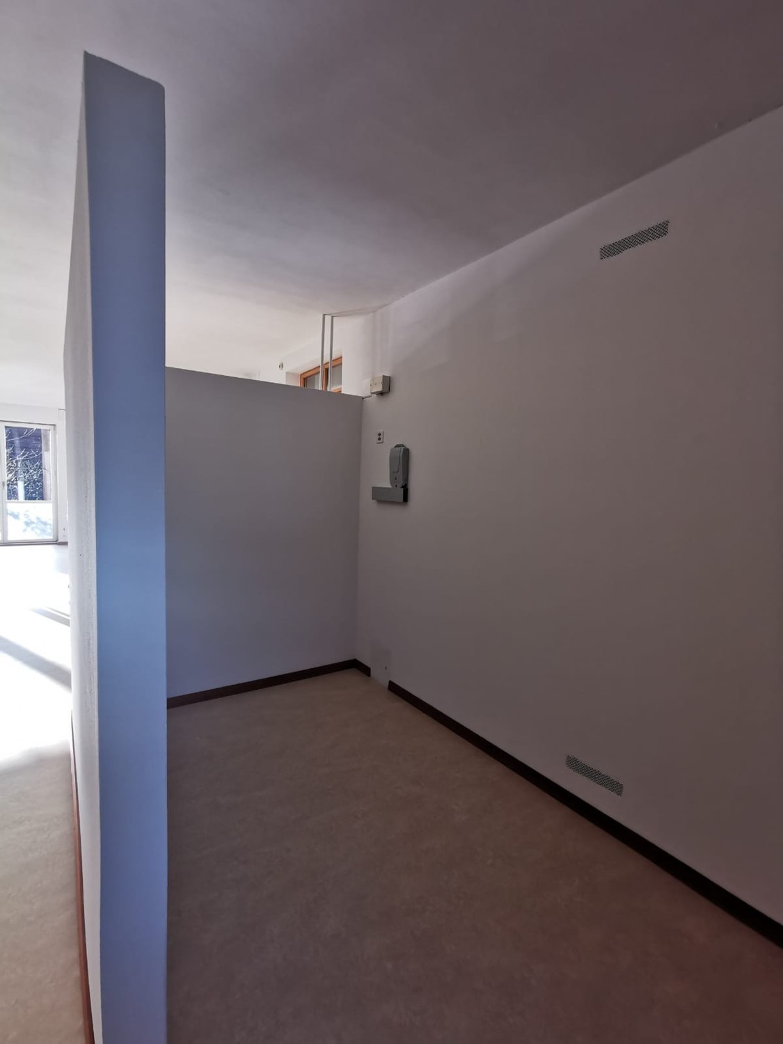 90m² commerciale