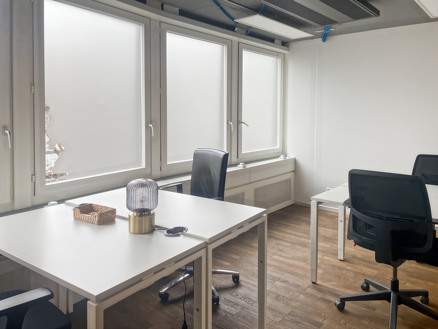 50m² office