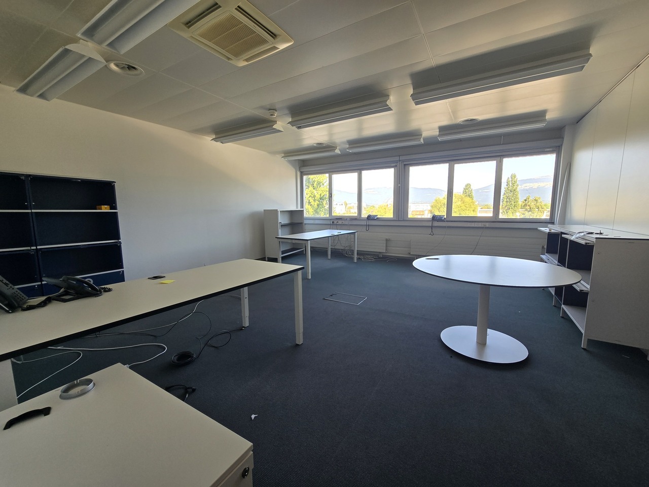 276m² office