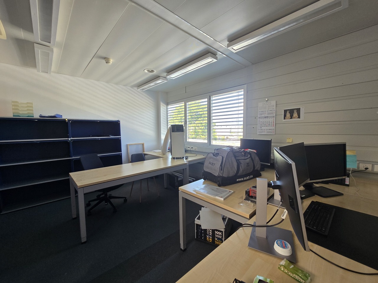 276m² office