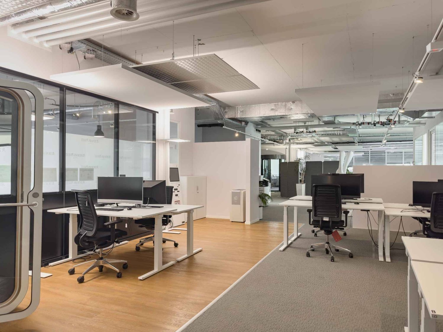 732m² commercial