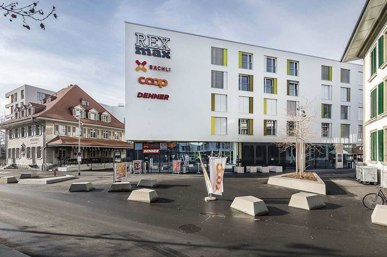 510m² shop