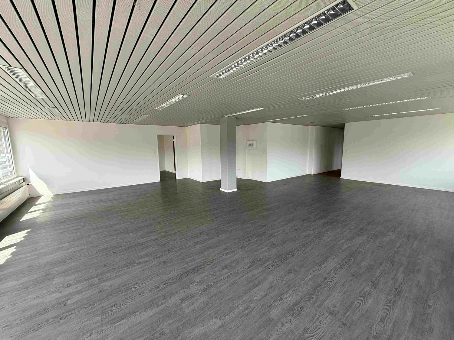 125m² office