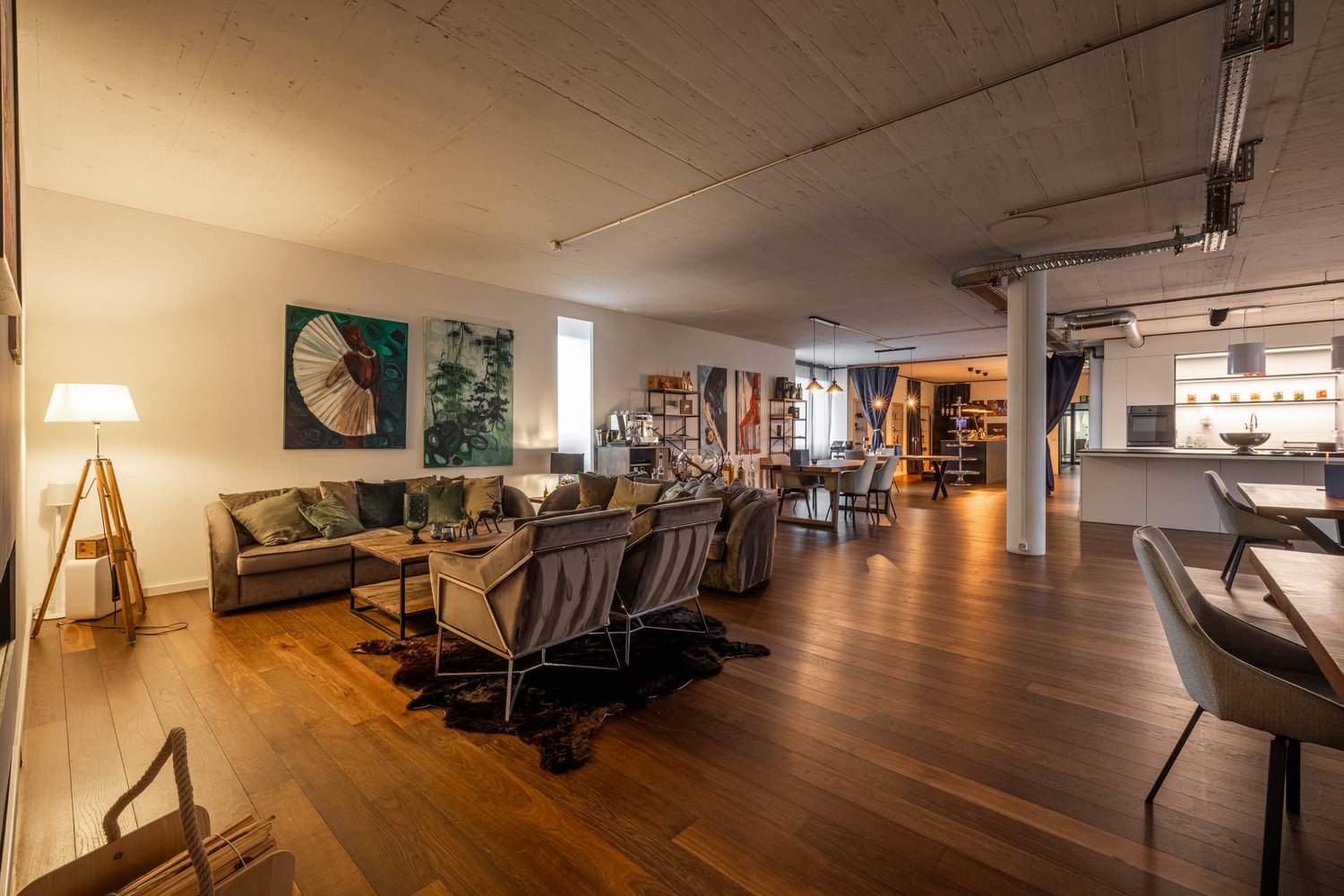 300m² commercial